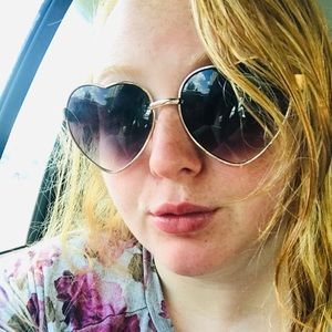 Meet your Posher, Britnee